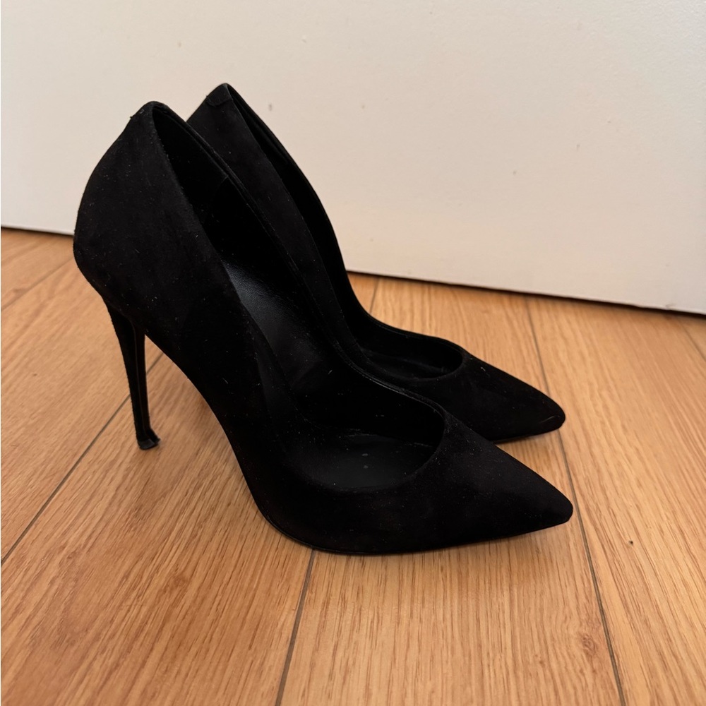 Black suede heels